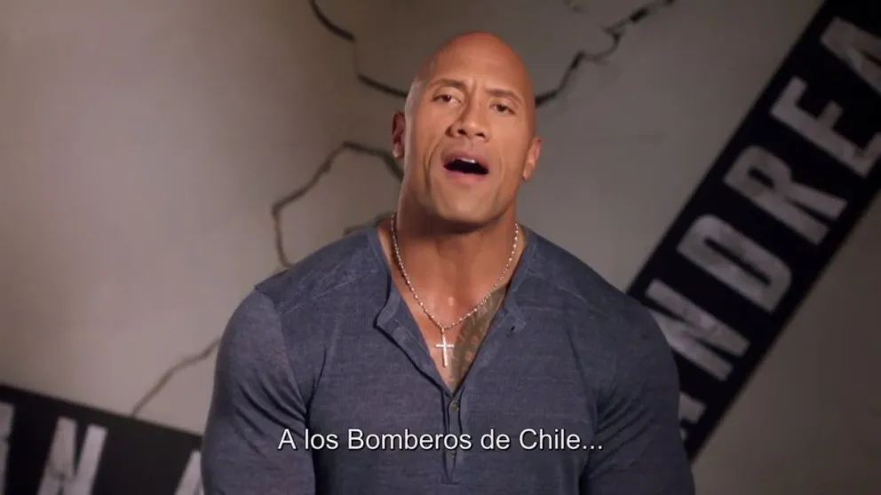 Saludo de Dwayne Johnson 'La Roca' a los Bomberos de Chile thumbnail