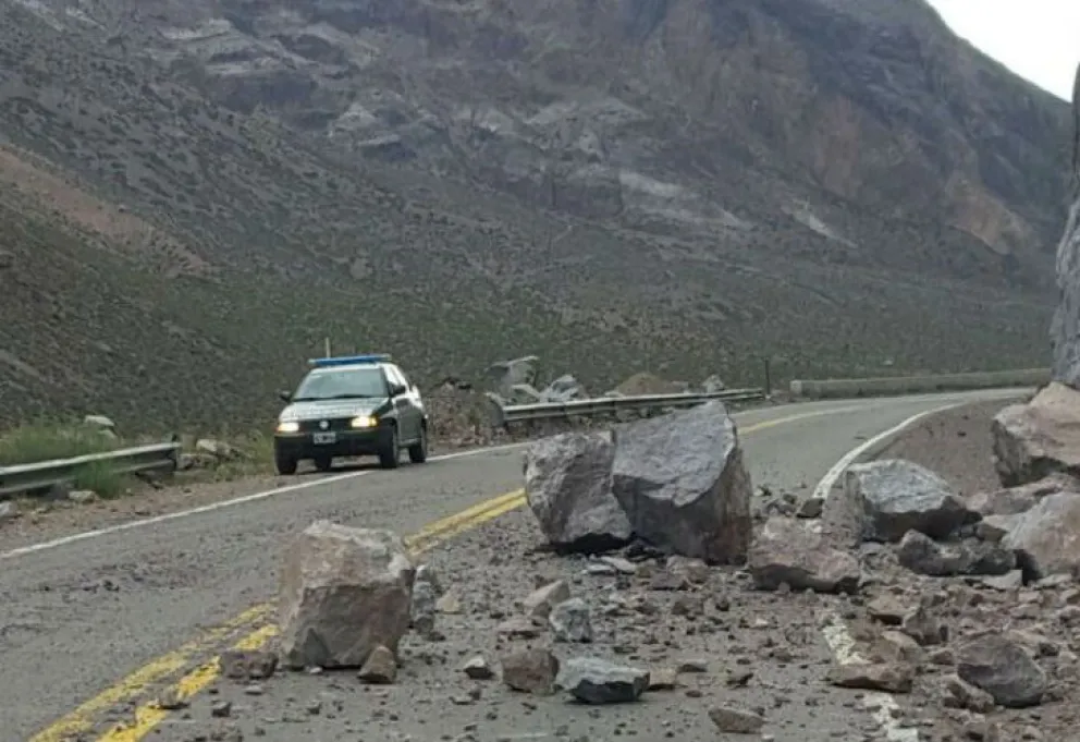 se-interrumpio-el-transito-por-desprendimientos-en-el-paso-fronterizo-por-chile