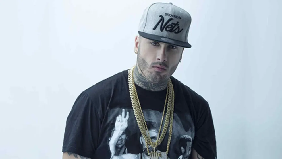 nicky-jam-press-new-2015-billboard-650