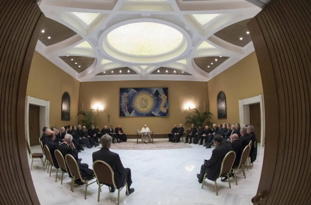 VATICANO: El Papa Francisco celebra una primera reunión con obispos chilenos