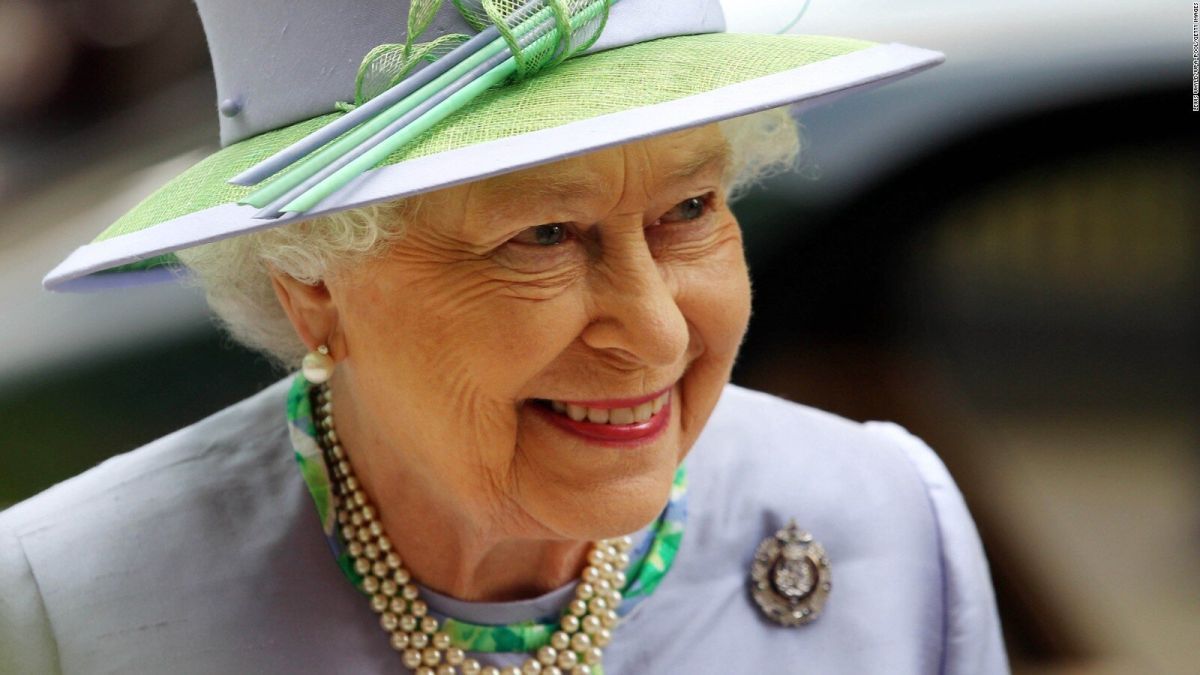 reina Isabel II