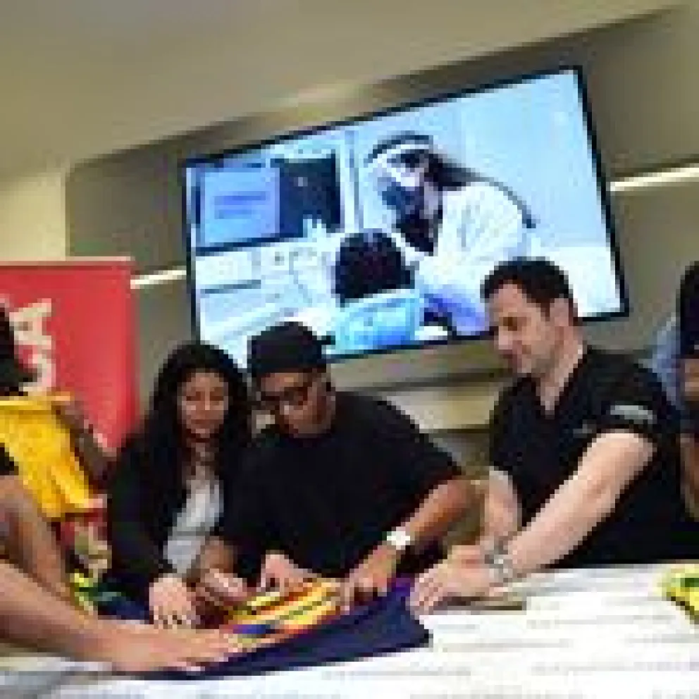 ronaldinho_dr_acar-1