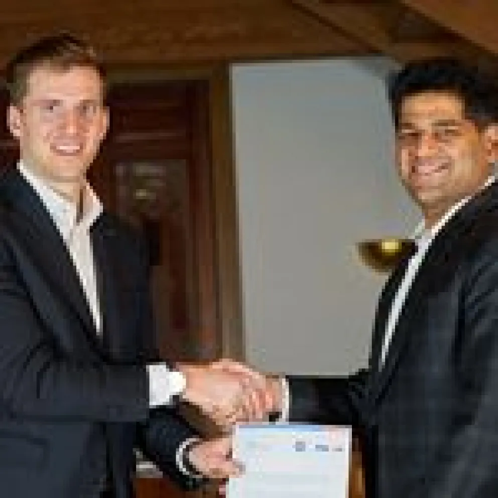 Lorenz_Frey-Hilti_Director_Emil_Frey_Group_Sudarshan_Venu_Managing_Director_TVS_Motor_Company_announcing_the_partnership32